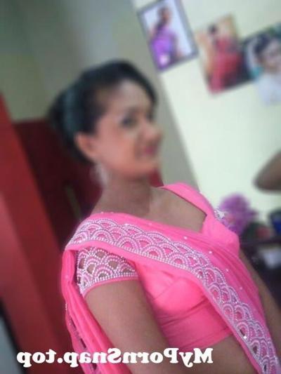 25P chica de oficina de Sri Lanka oculta cámara