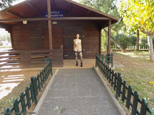 25P Princesse en promenade