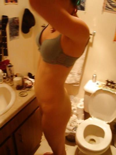 9P Im Badezimmer