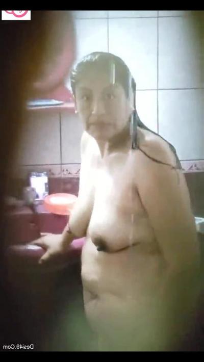 9P Niluka - Banho do Banco Seylan