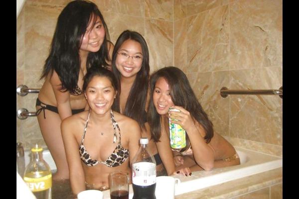 4P Korean Jersey girl nip slip 