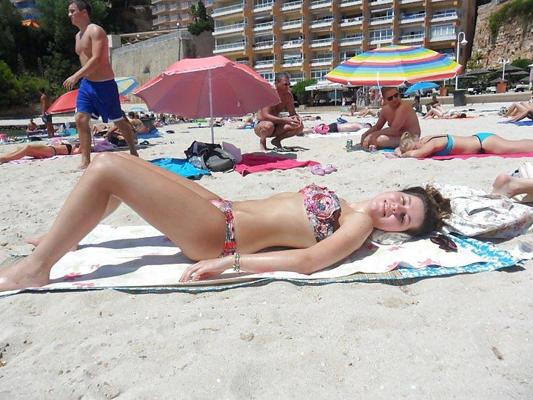 25P Amateur Bikini Girls