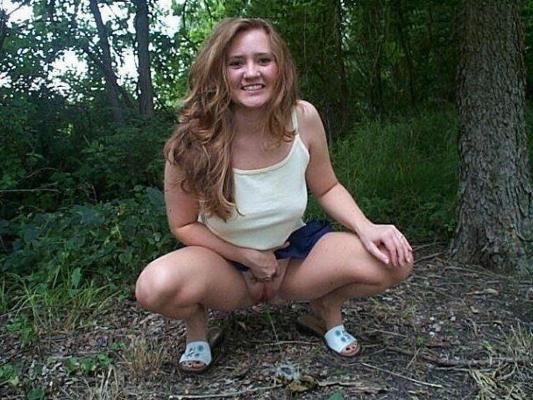 10P Girls Pissing
