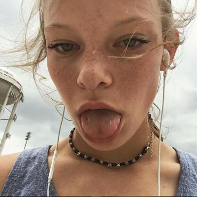 25P Tight Teen Chrissy