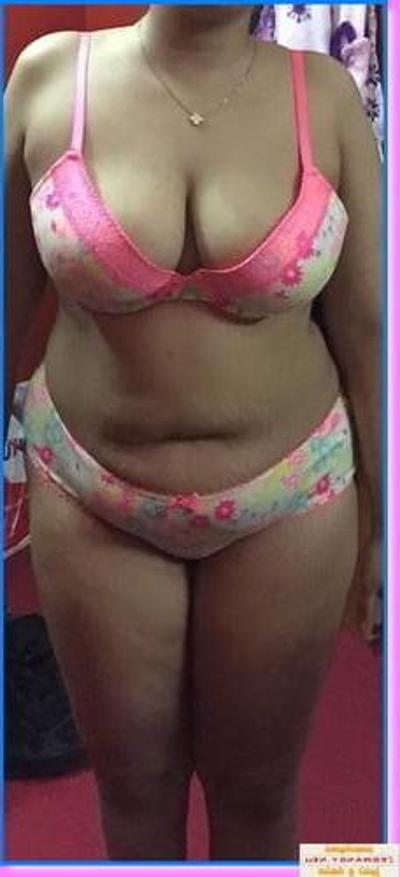 25P Desi milf mom