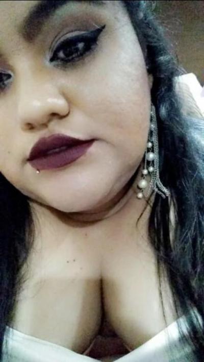 23P Gros Seins Gros Seins Trentenaire