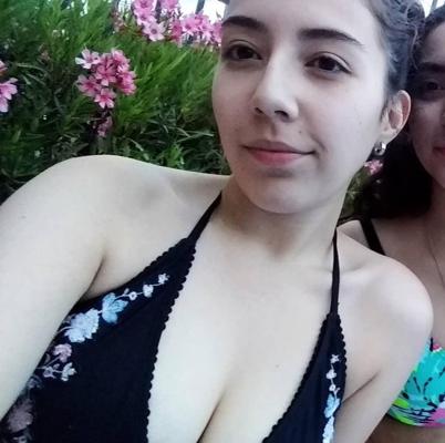 25P Étudiante qui est mon ex petite amie et elle m'envoie des nus !