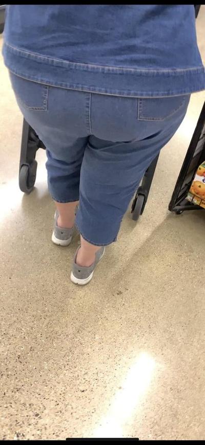 9P Clueless Granny fat ass booty jeans