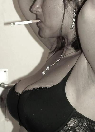 25P Voluptuous smokers
