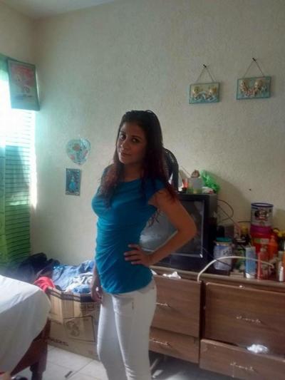 21P beautiful naughty mommy