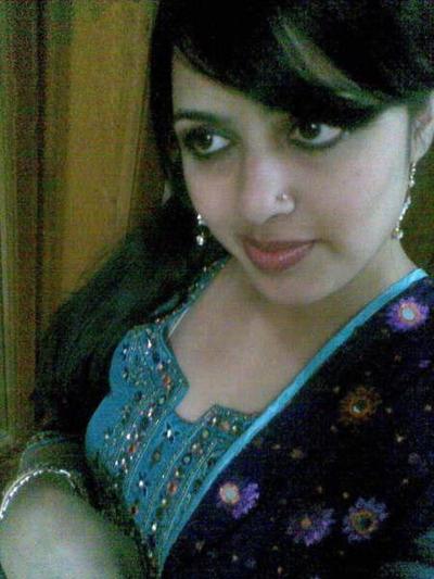 17P Indian wife showing her big boobs and pussy
