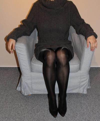 22P Deutsche MILF Sunny in Strumpfhosen und Heels