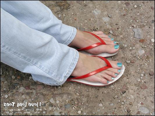 19P Amateur Feet 1