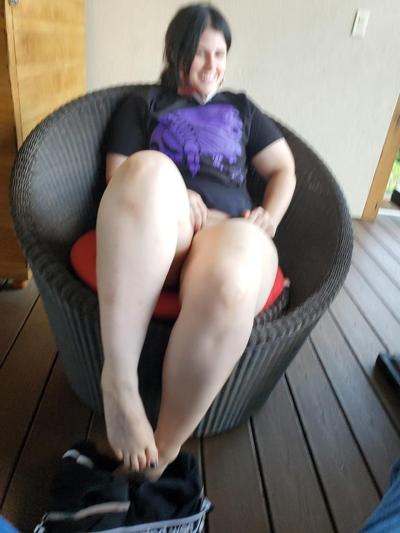 5P Lynn, 28, Belleville, IL married slut sucks my cock