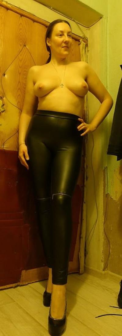 7P My wife with leather leggings and high heels