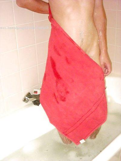 25P Ich mit geiler short im wasser wixen 