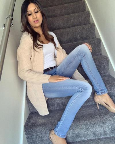 25P Pakistani Hot Women Sexy Desi Dolls Heels
