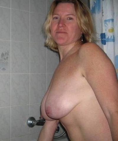 25P Seins Saggy Spectaculaires 109