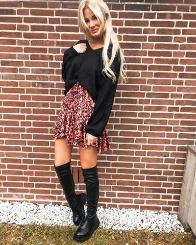 25P women in boots - mix 6