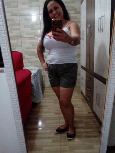 21P BUSTY MILF SUSANA