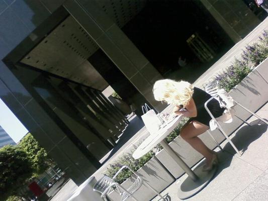 7P A pantyhose vixen having lunch