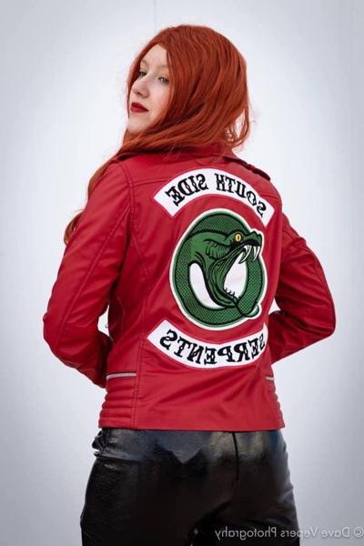 25P Cosplay bomba