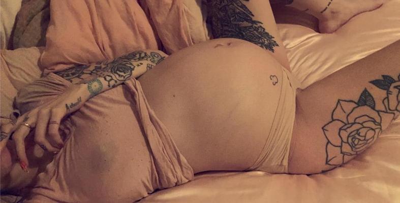 25P Pregnant 423