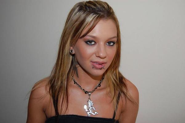 7P Pierced Amateur