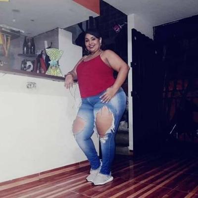 22P amigas pierndas de Facebook