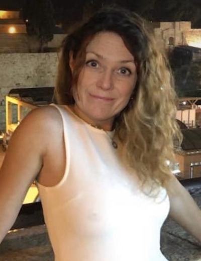 25P New French Milf Vendeuse - part 2