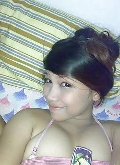 21P Asiatiques aux gros seins chaudes