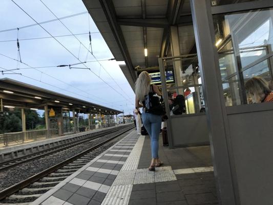 12P Hot Jeans Ass in Train Marburg