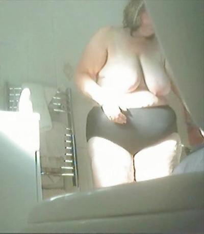 6P BBW-Frau mit versteckter Kamera erwischt