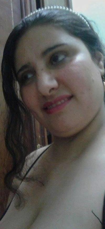 20P Arab Mature Hijab Whore - BIG BOOBS MILF (NON-Porn)
