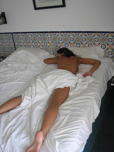 12P Young couple on vacation