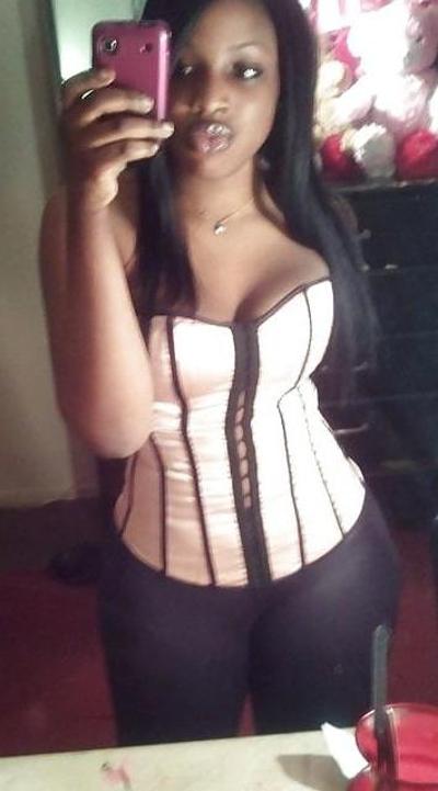 25P Chocolate con curvas amateur 39