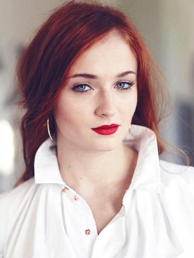 25P Sophie Turner Cum Trigger