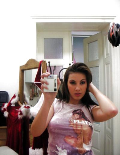 14P Beautiful Amateur Busty Brunette Gallery