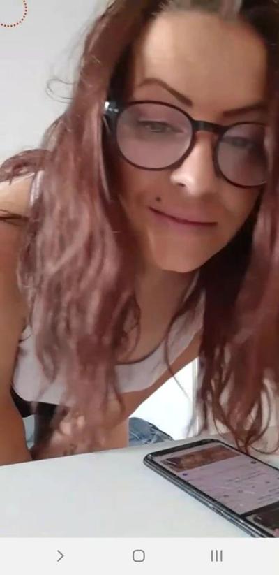 25P Flash boobs and bikini live facebook romanian