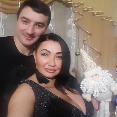 14P Busty Russian Woman 3708