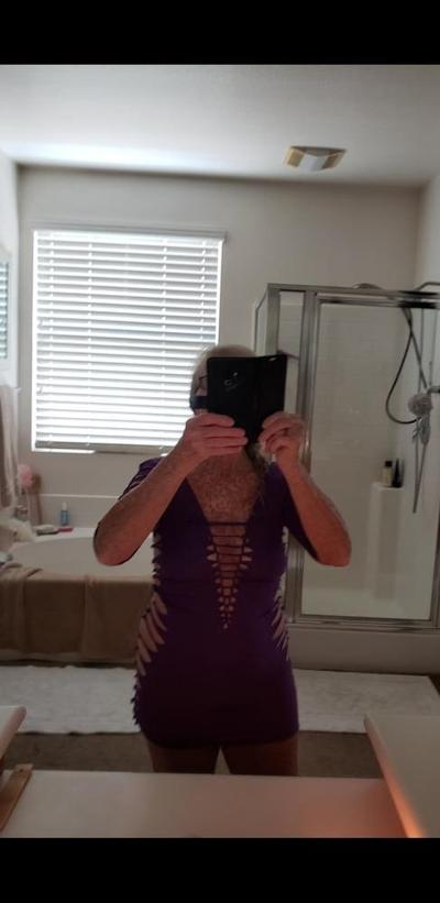 8P 20200813 My GILF Selfies