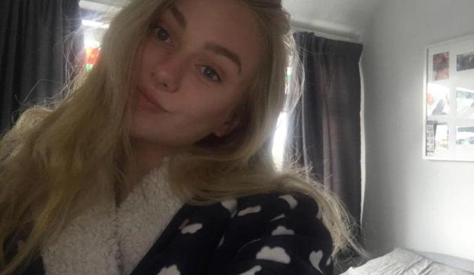 23P UK Student Teen needs your cock