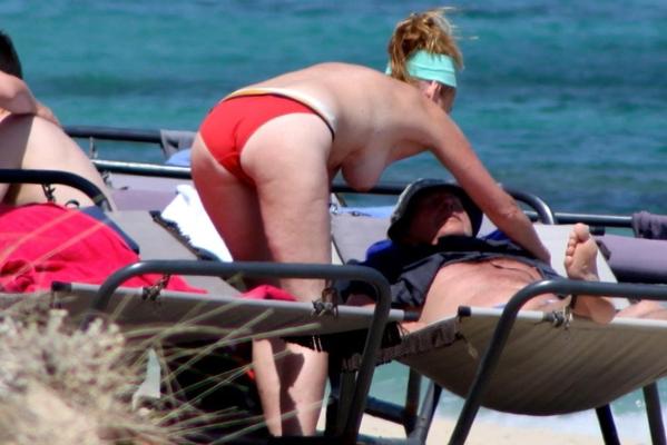 9P Milf big white tits topless beach Naxos