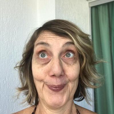 22P Amateur mamie bouche chaude