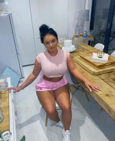 25P Sabrina joufflu baise cochon