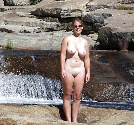 24P Wives, moms and milfs