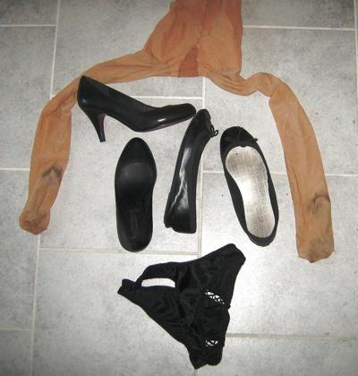 5P My wife in pantyhose and ballet flats
