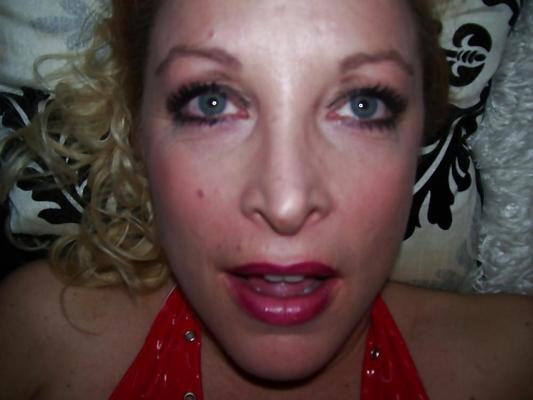 24P BUSTY MATURE SUCKING AND FUCKING