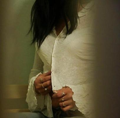 12P Desnudez voyeur humillación desconocida