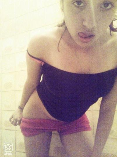 25P Teen girls (Arab) 1